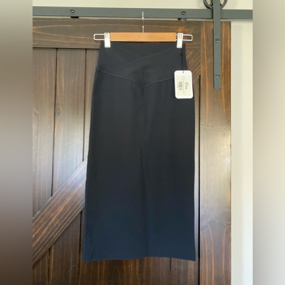 Black Réve Crossover Pencil Skirt